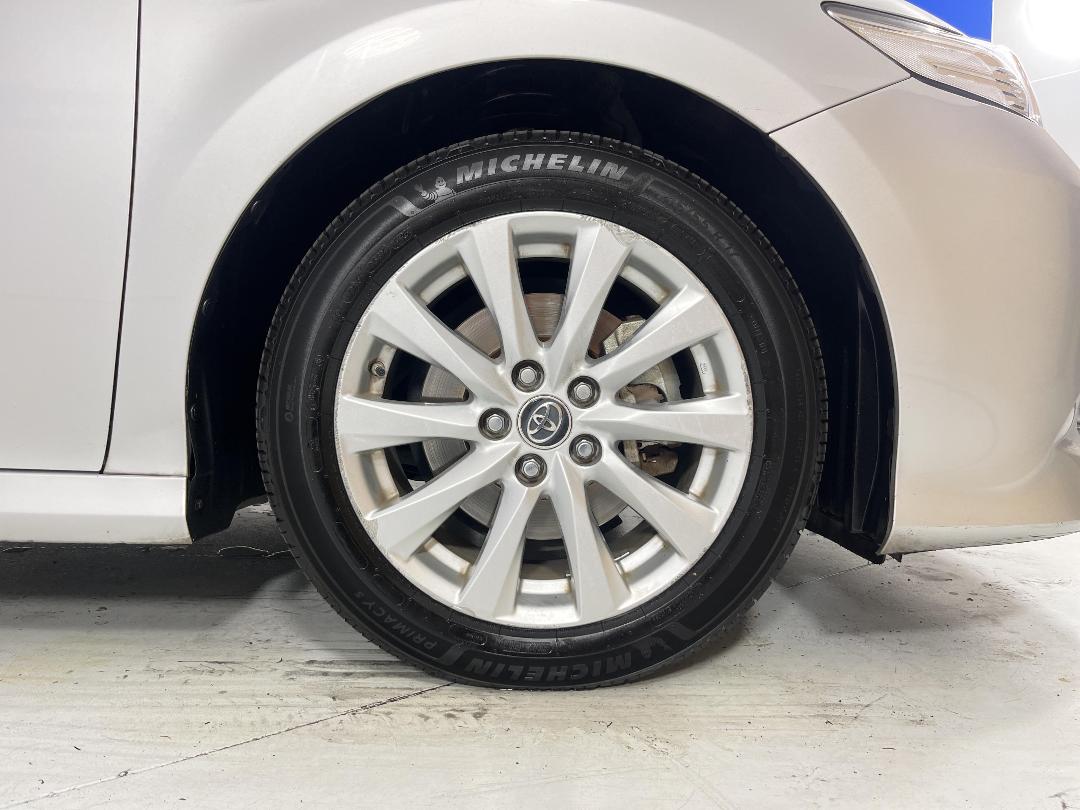 Photo '9' of Toyota Camry