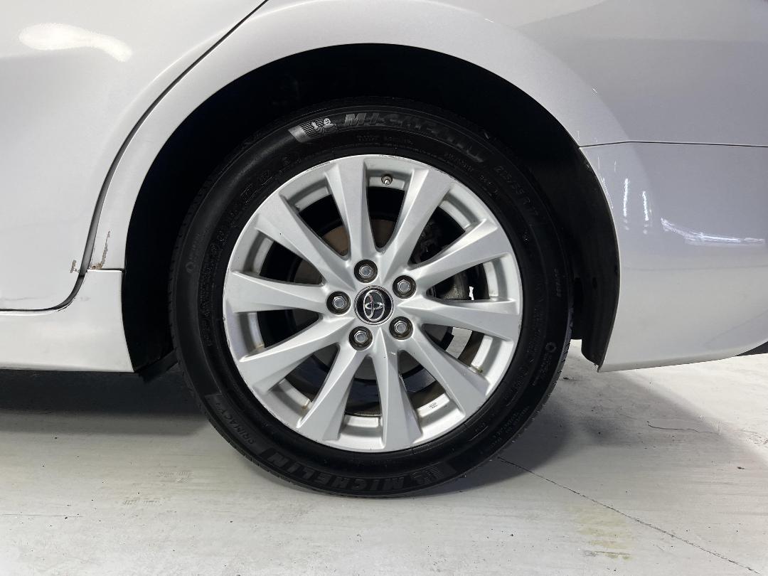 Photo '11' of Toyota Camry