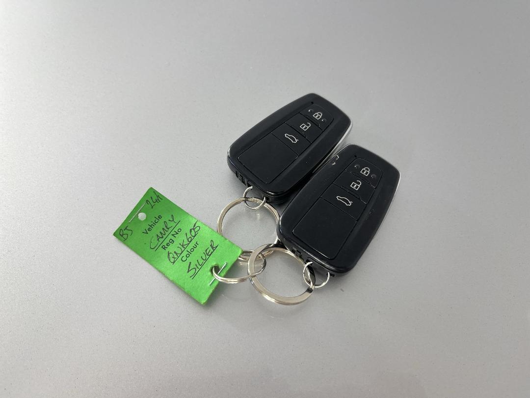 Photo '22' of Toyota Camry