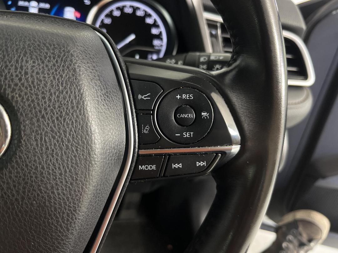 Photo '24' of Toyota Camry