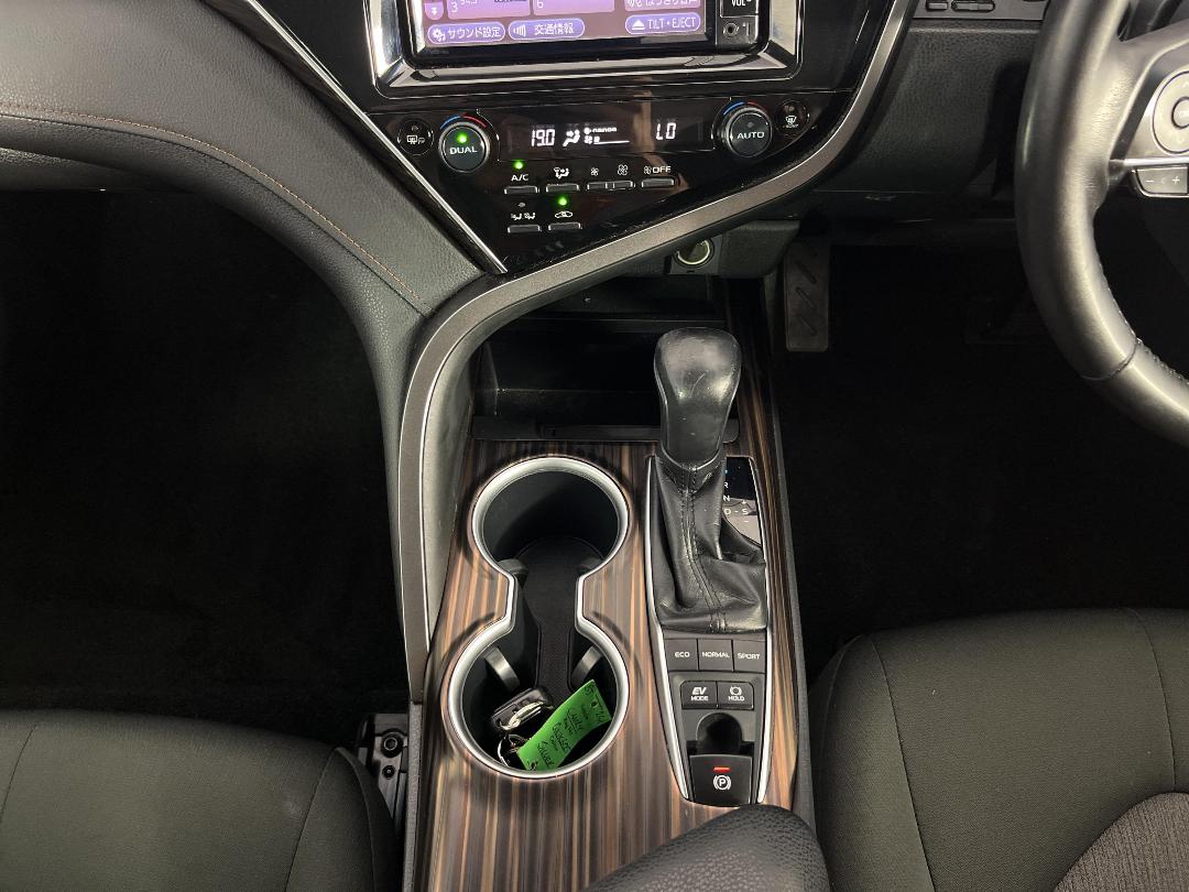 Photo '18' of Toyota Camry