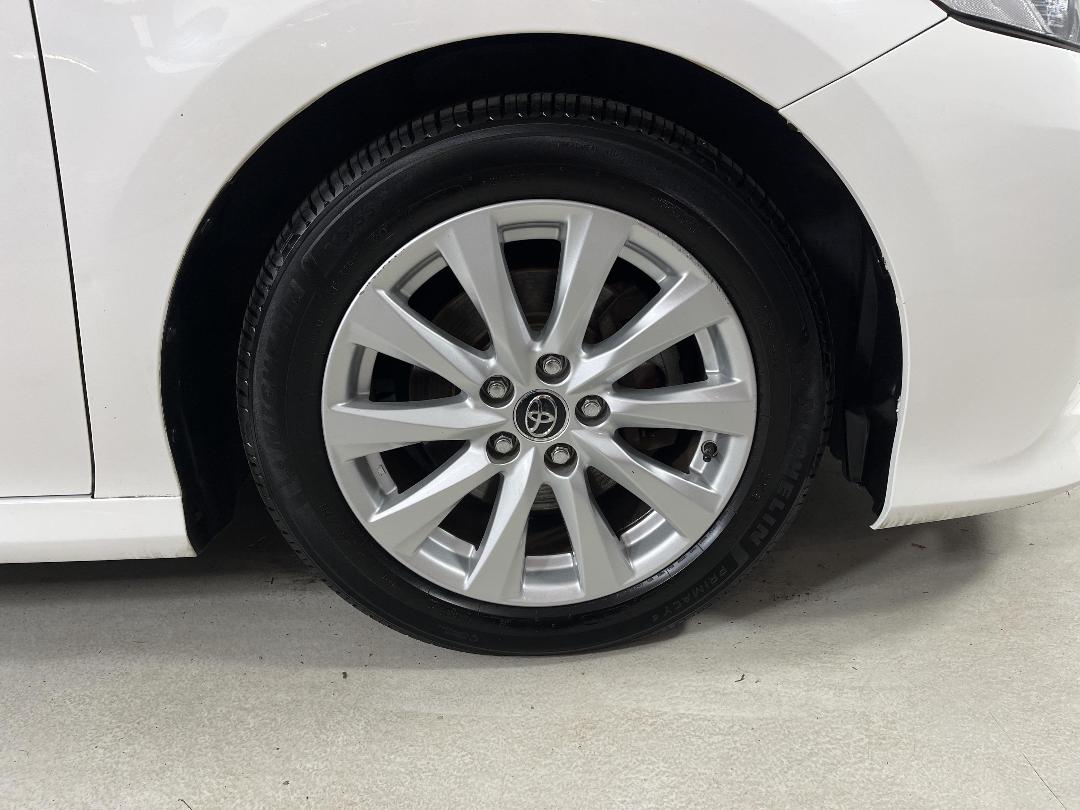 Photo '9' of Toyota Camry Photo '9' of Toyota Camry