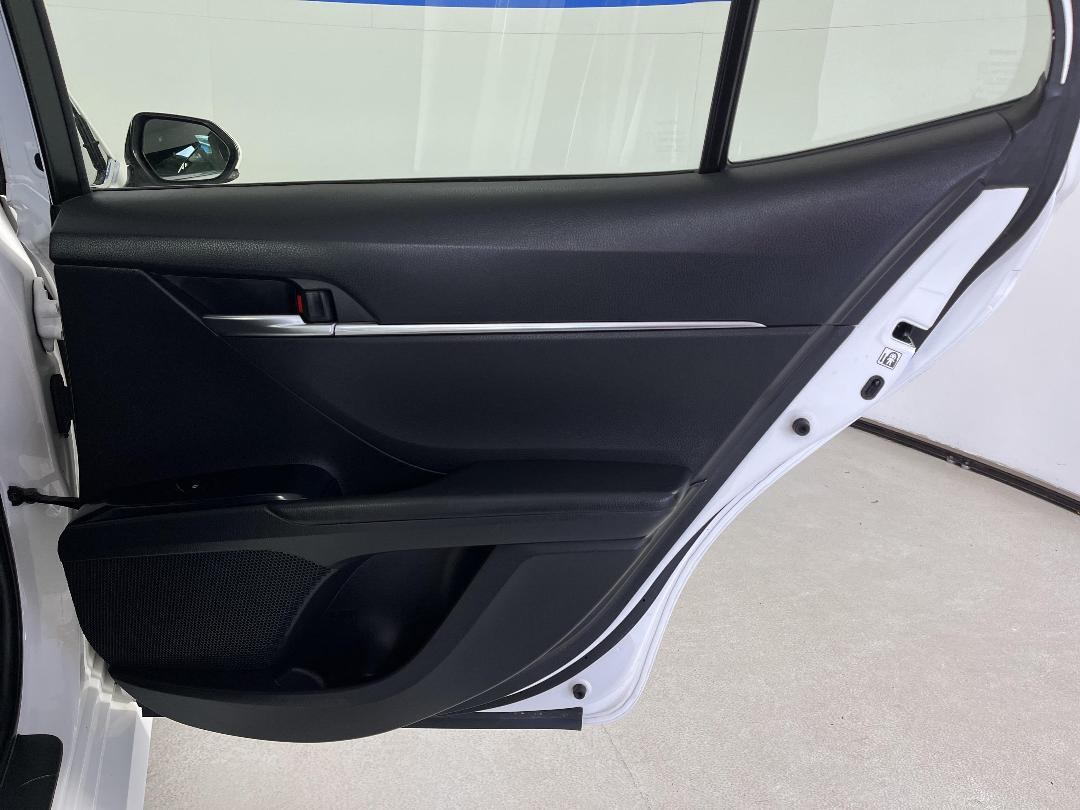 Photo '19' of Toyota Camry Photo '19' of Toyota Camry