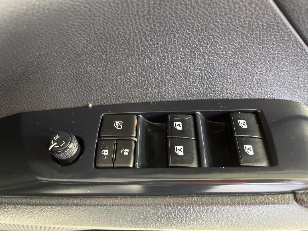 Photo '23' of Toyota Camry Photo '23' of Toyota Camry