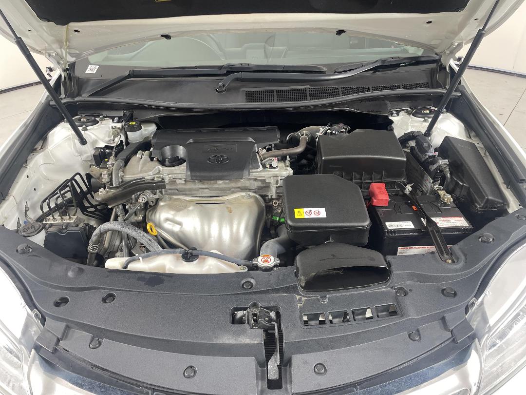 Photo '13' of Toyota Camry