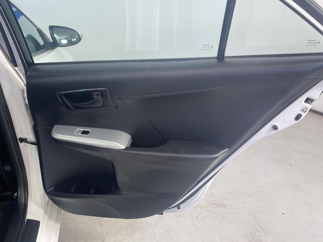 Photo '19' of Toyota Camry