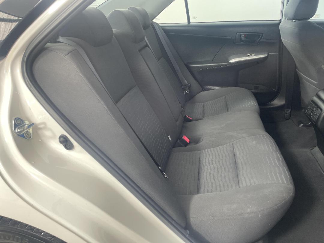 Photo '20' of Toyota Camry