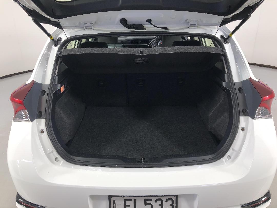 Photo '14' of Toyota Corolla