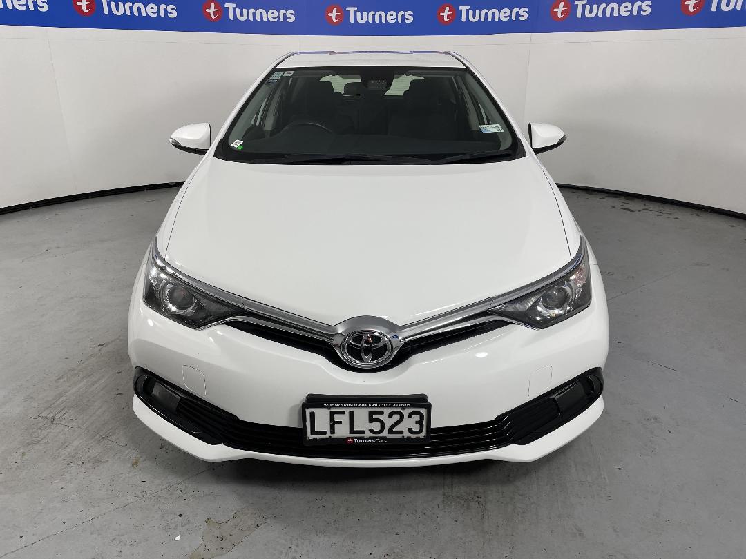 Photo '2' of Toyota Corolla Photo '2' of Toyota Corolla