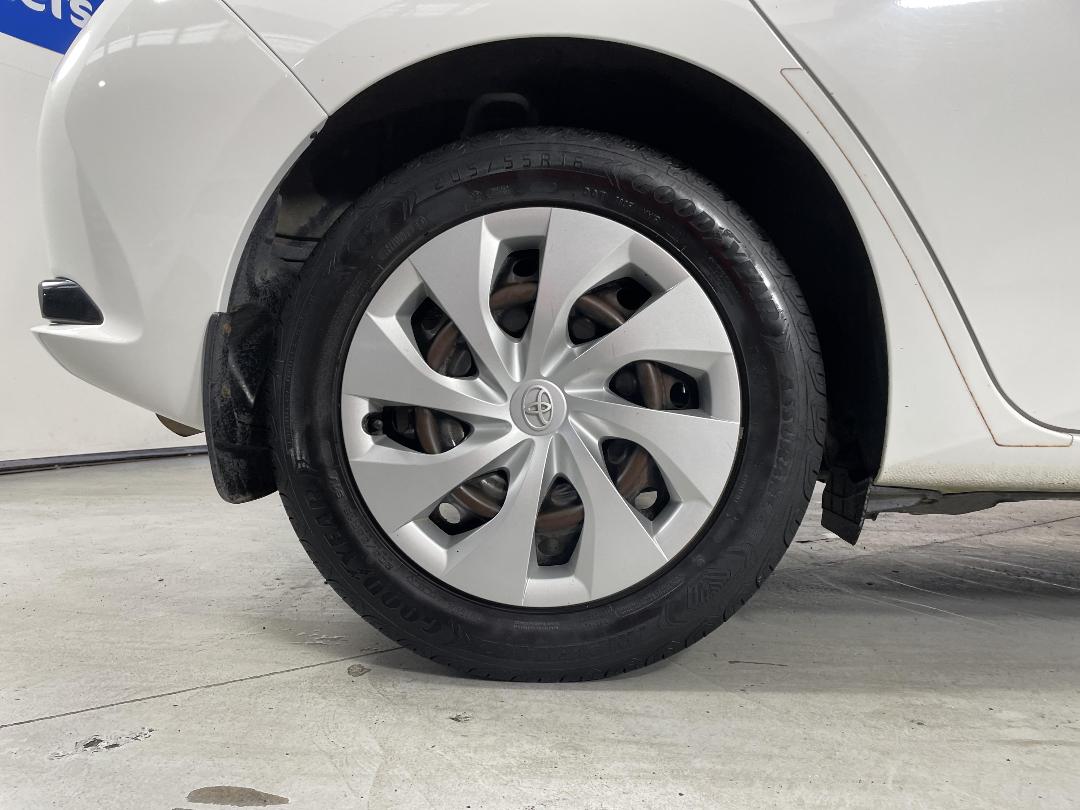 Photo '12' of Toyota Corolla Photo '12' of Toyota Corolla