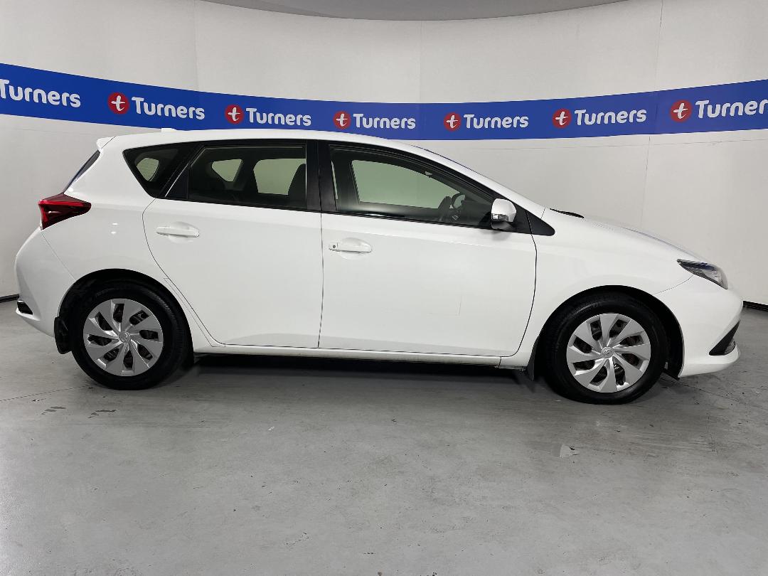 Photo '23' of Toyota Corolla Photo '23' of Toyota Corolla