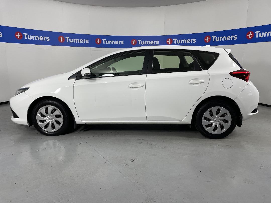 Photo '24' of Toyota Corolla Photo '24' of Toyota Corolla