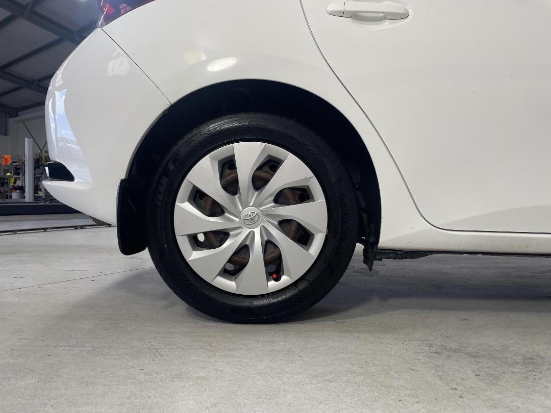 Photo '12' of Toyota Corolla