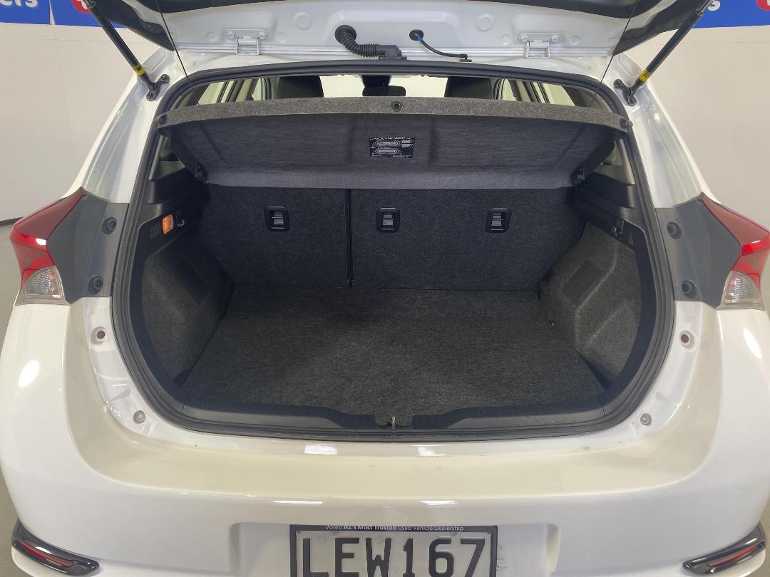 Photo '14' of Toyota Corolla