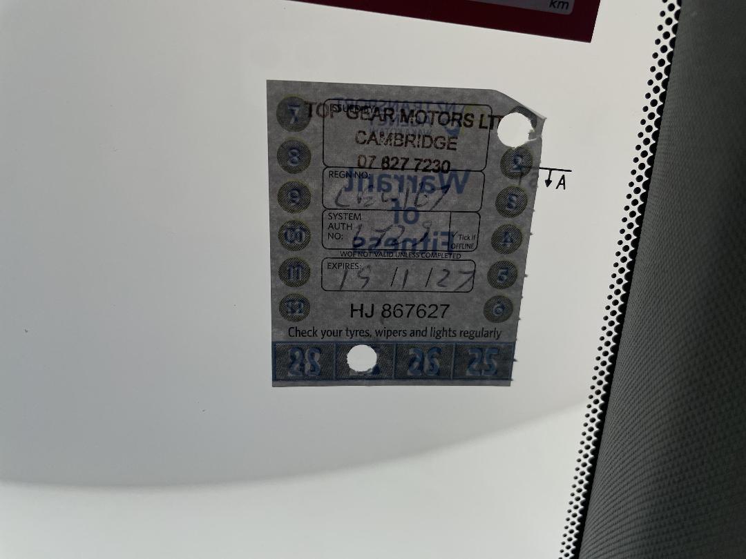 Photo '23' of Toyota Corolla