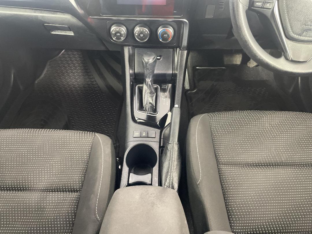 Photo '18' of Toyota Corolla