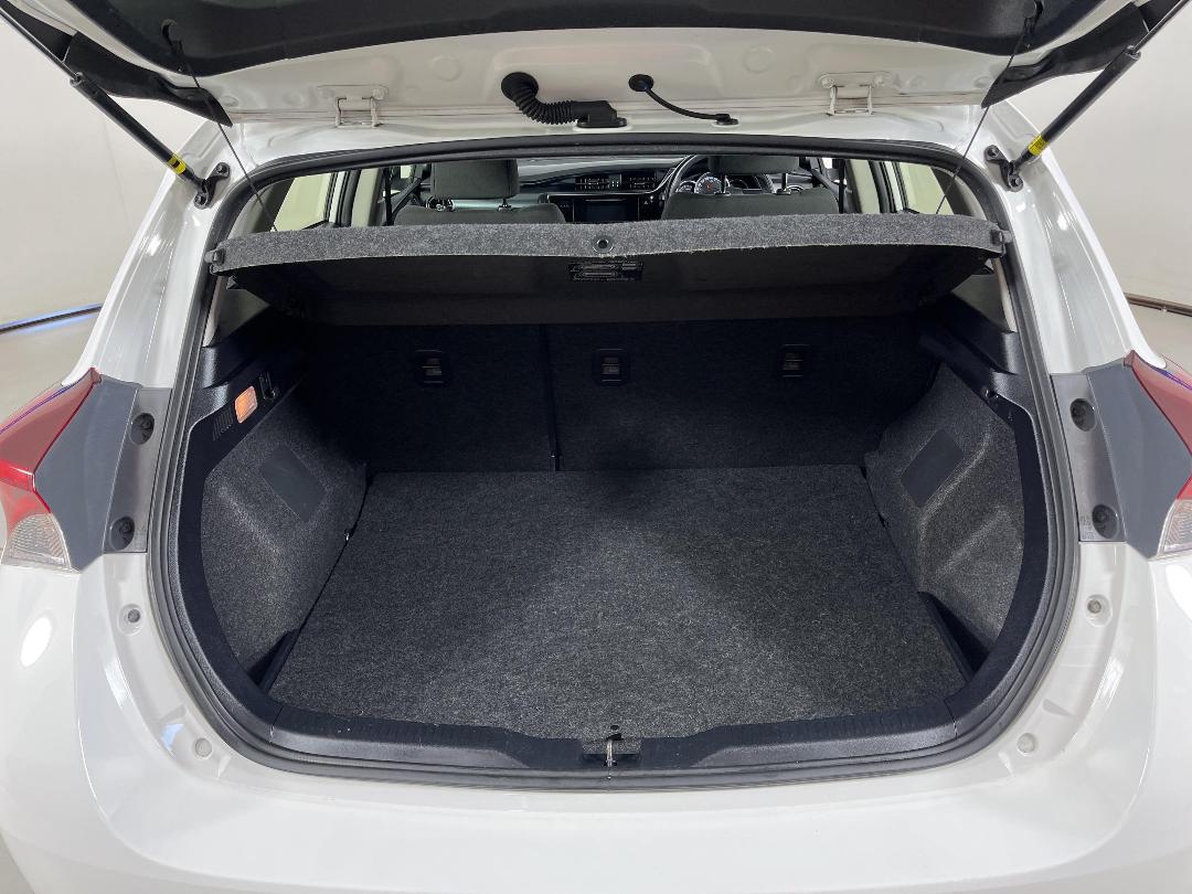 Photo '14' of Toyota Corolla