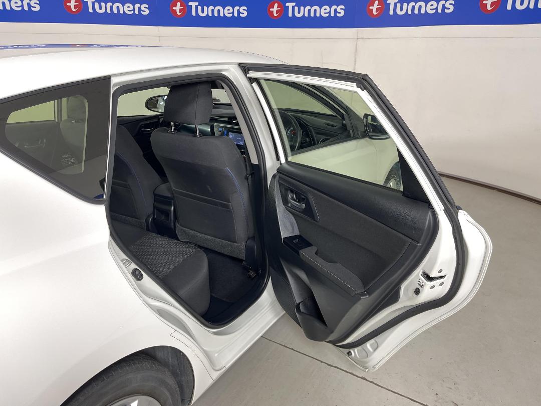 Photo '19' of Toyota Corolla