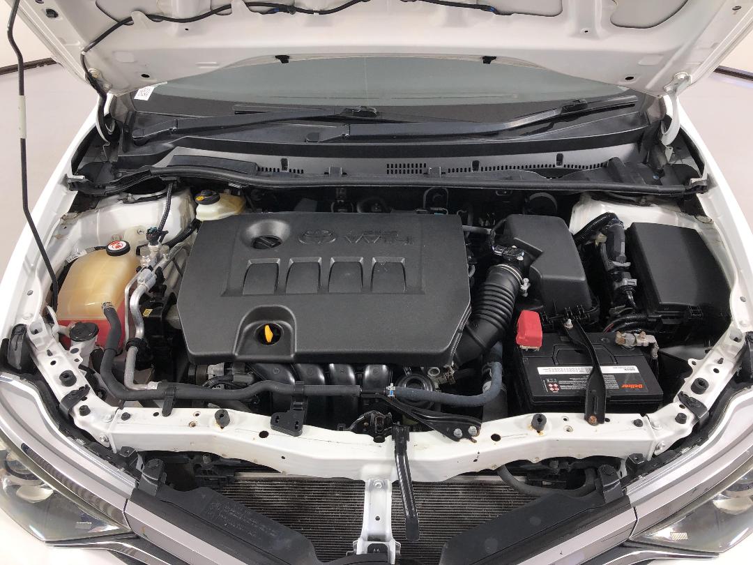 Photo '13' of Toyota Corolla