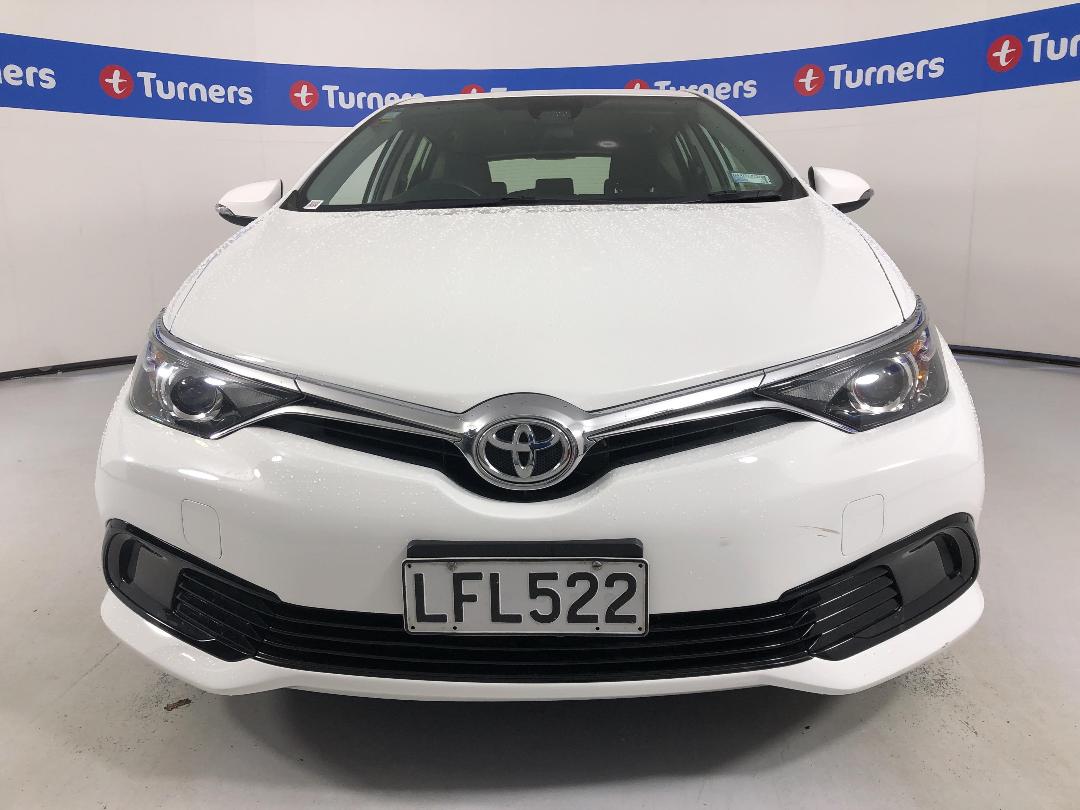 Photo '2' of Toyota Corolla Photo '2' of Toyota Corolla