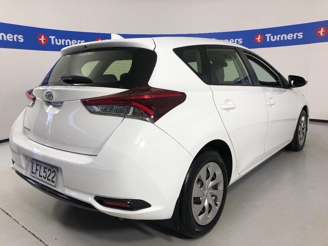 Photo '7' of Toyota Corolla Photo '7' of Toyota Corolla