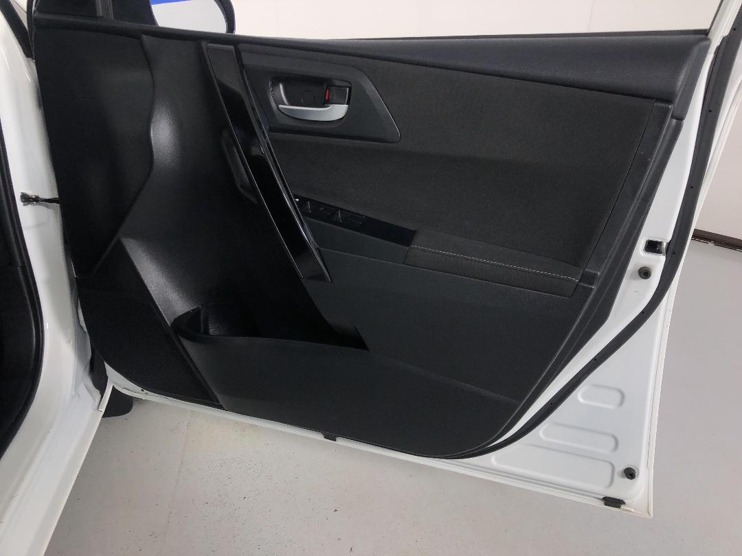 Photo '15' of Toyota Corolla Photo '15' of Toyota Corolla