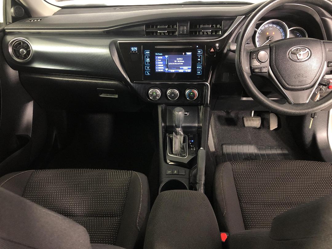 Photo '17' of Toyota Corolla Photo '17' of Toyota Corolla