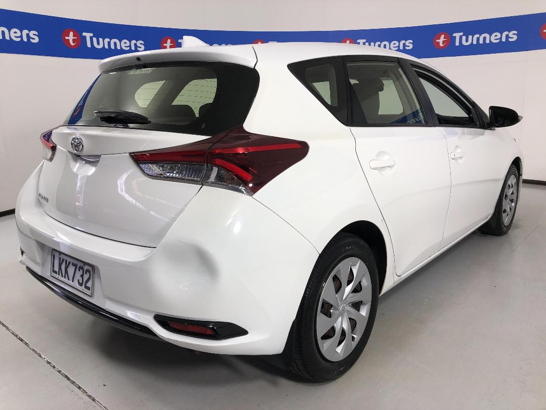 Photo '7' of Toyota Corolla Photo '7' of Toyota Corolla