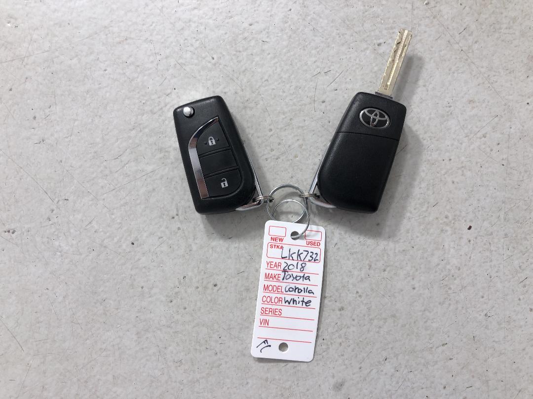 Photo '22' of Toyota Corolla Photo '22' of Toyota Corolla