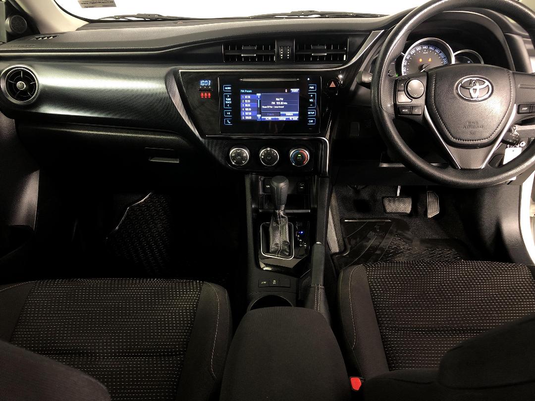 Photo '17' of Toyota Corolla