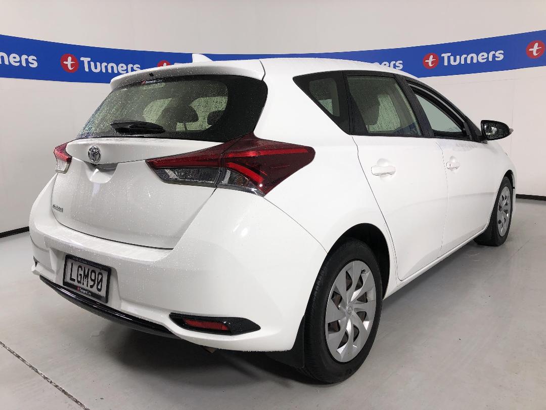 Photo '7' of Toyota Corolla Photo '7' of Toyota Corolla