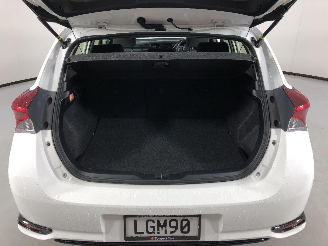 Photo '14' of Toyota Corolla Photo '14' of Toyota Corolla