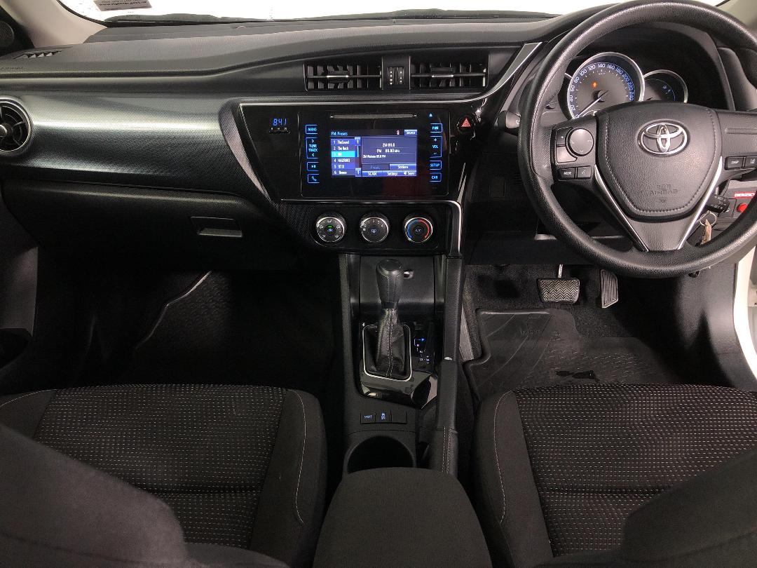 Photo '17' of Toyota Corolla Photo '17' of Toyota Corolla