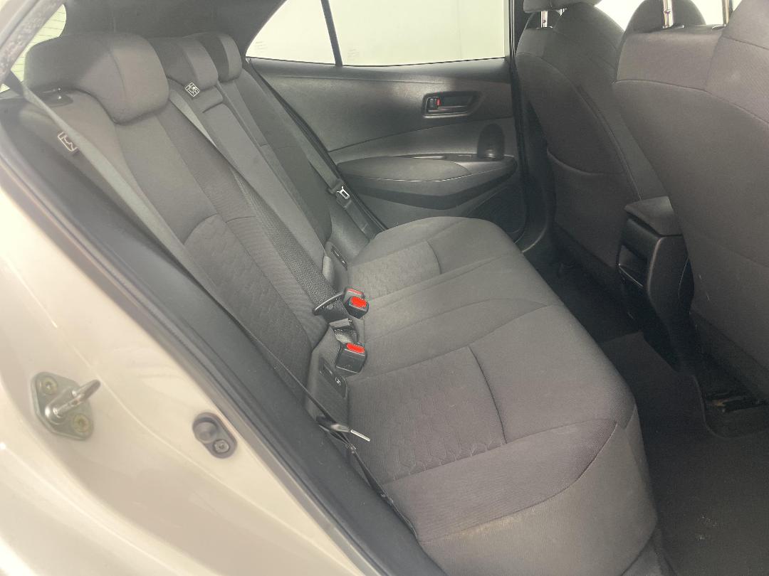 Photo '18' of Toyota Corolla GX