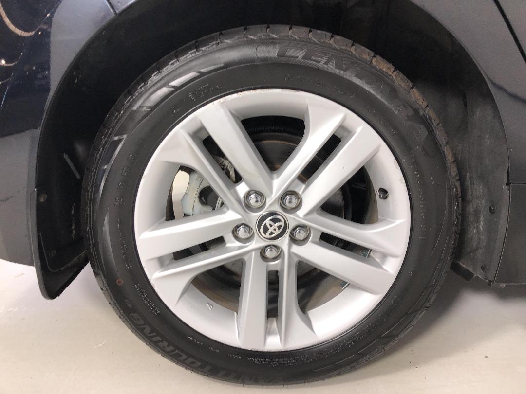 Photo '12' of Toyota Corolla