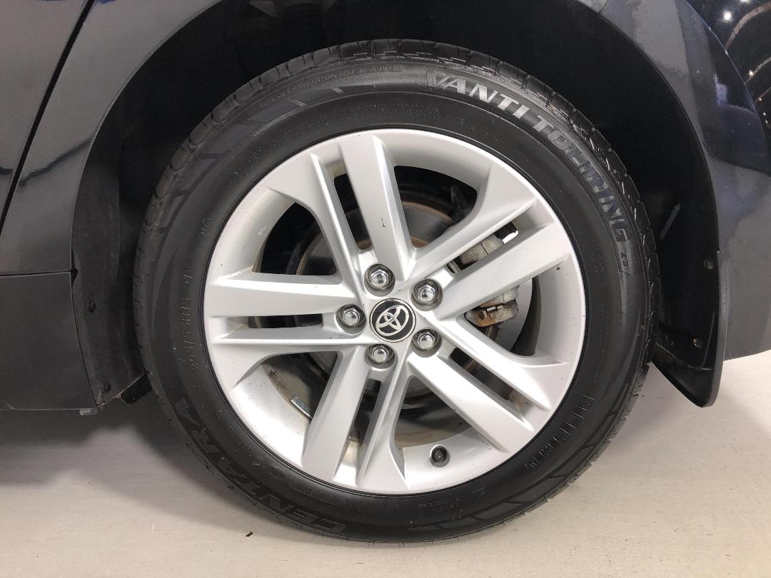 Photo '11' of Toyota Corolla