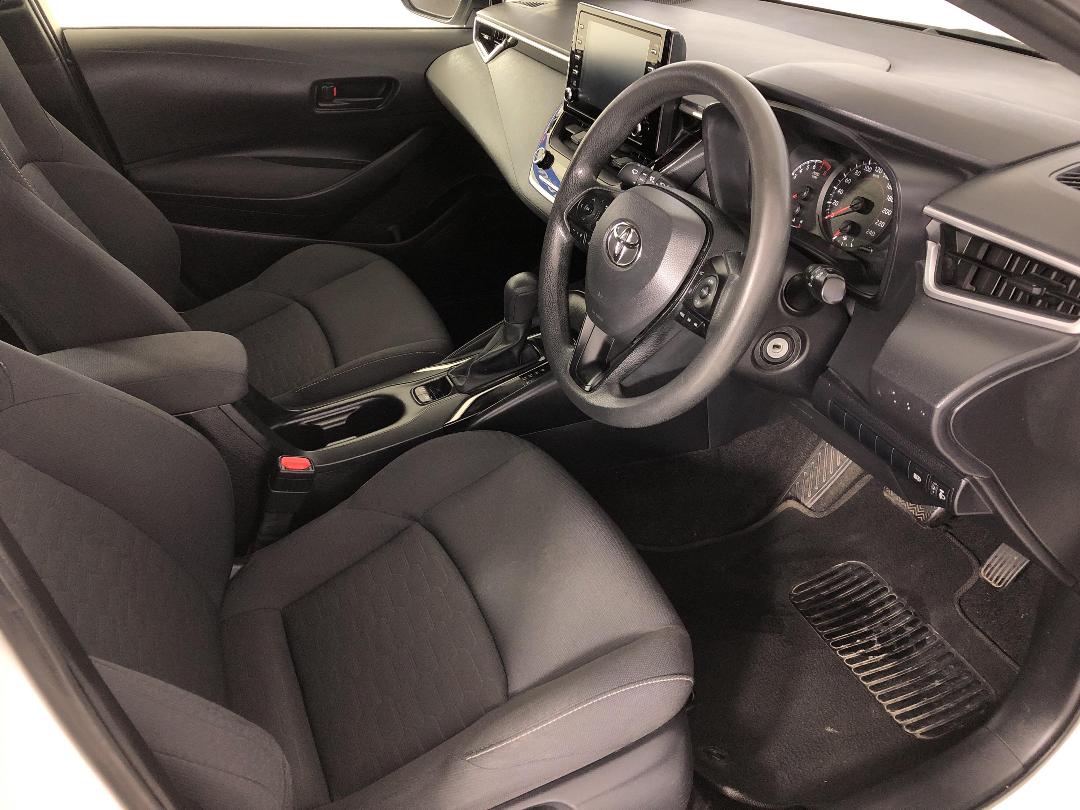 Photo '16' of Toyota Corolla