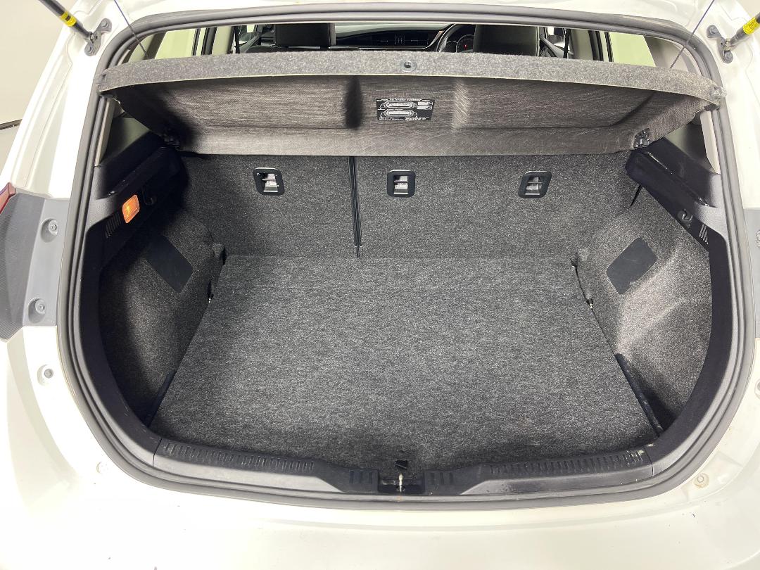 Photo '14' of Toyota Corolla