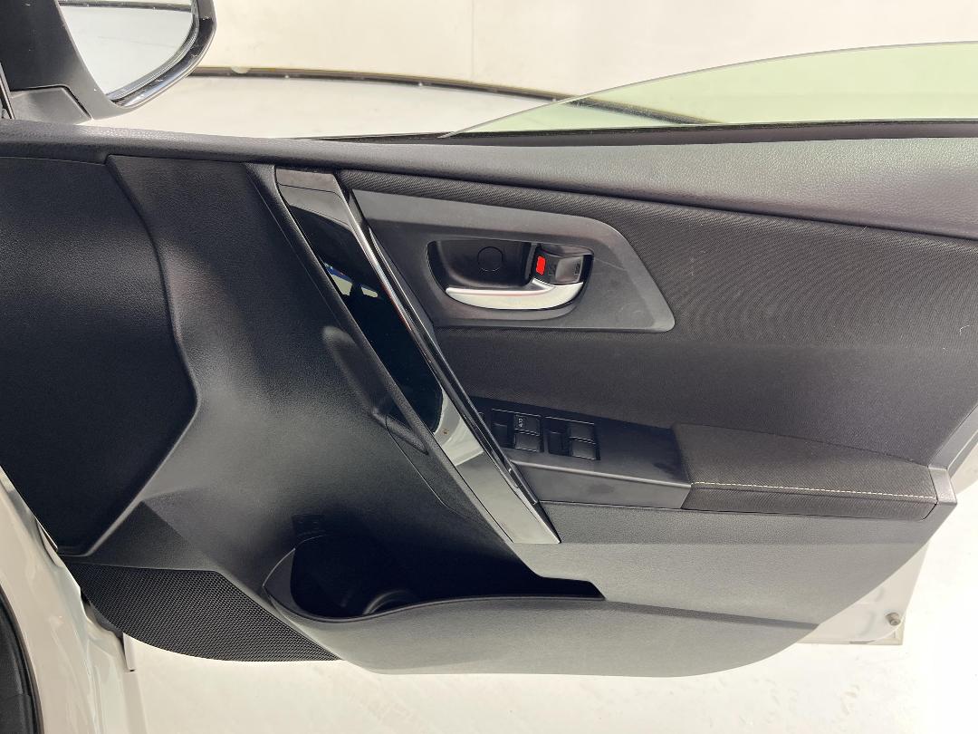 Photo '15' of Toyota Corolla