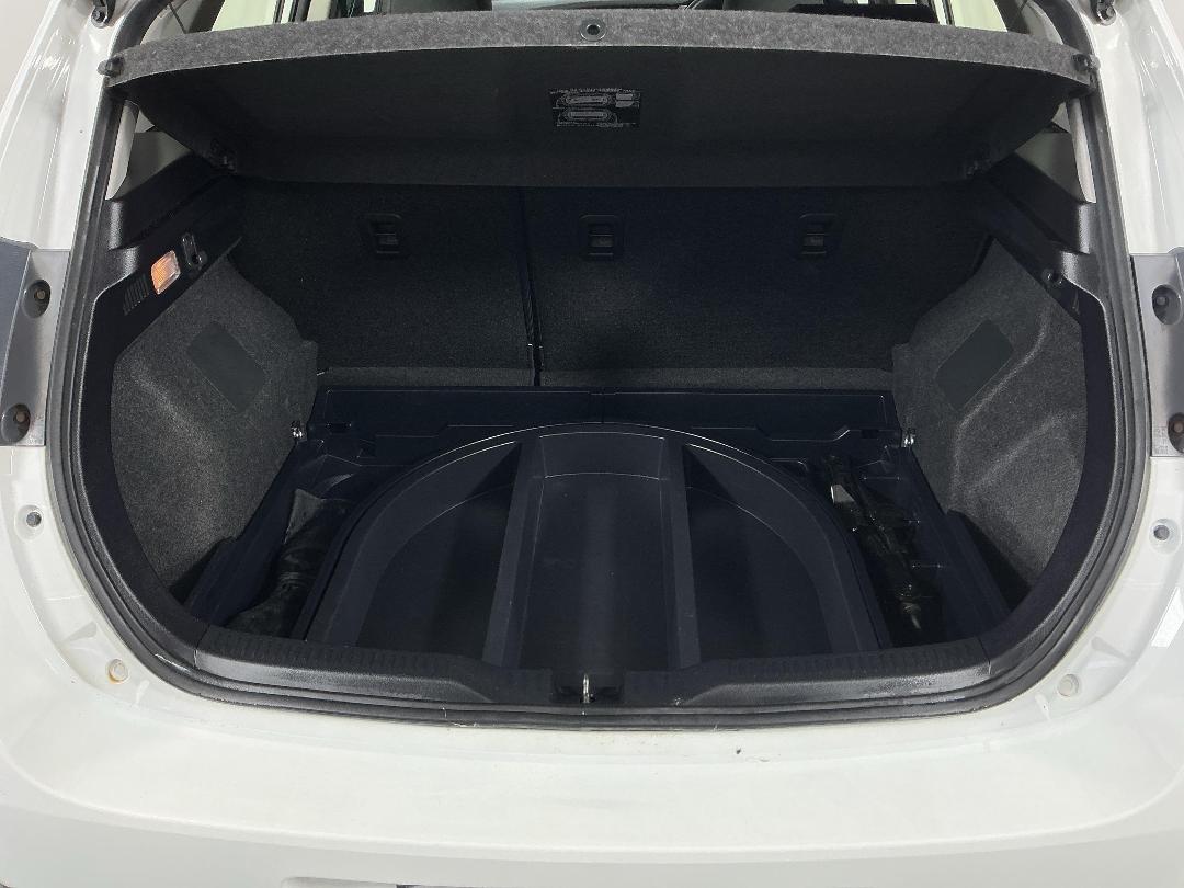 Photo '14' of Toyota Corolla