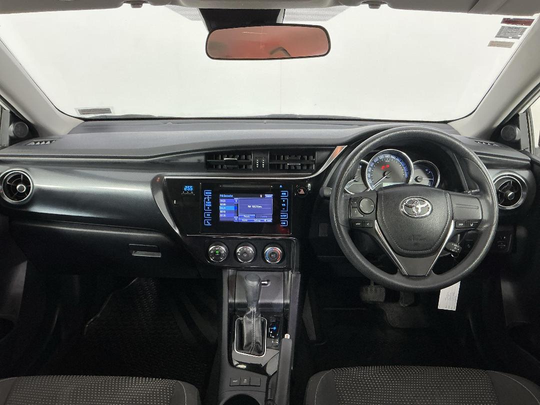 Photo '17' of Toyota Corolla