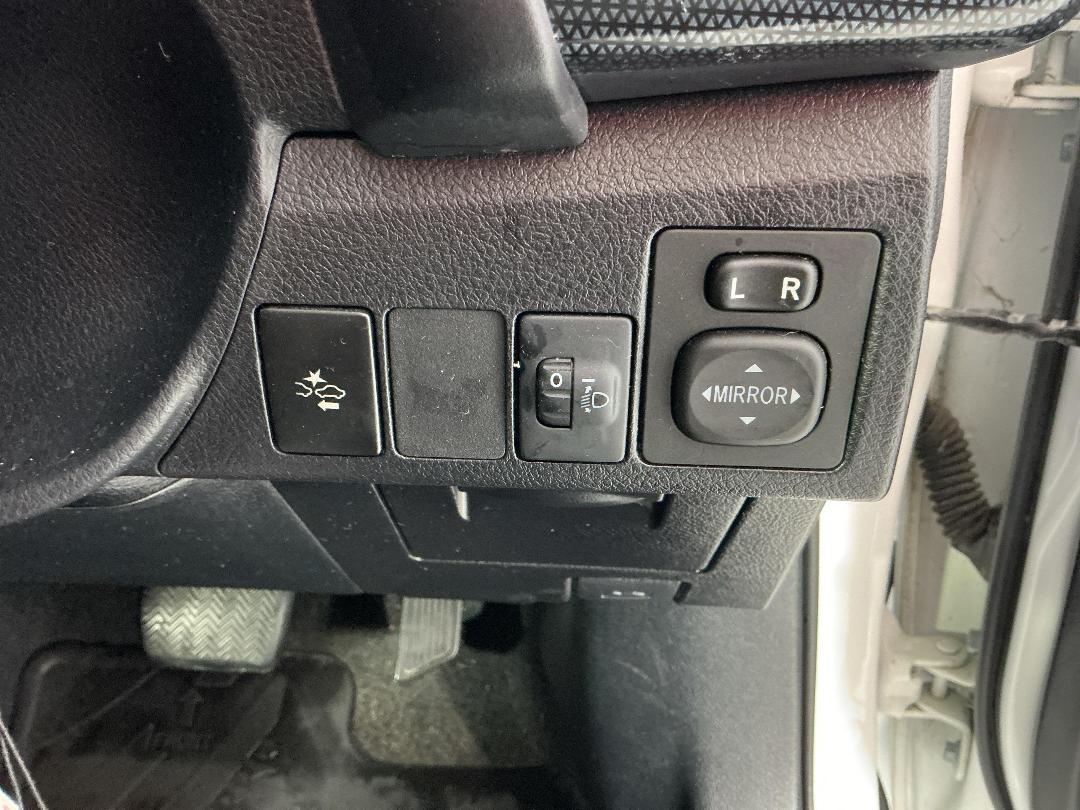 Photo '24' of Toyota Corolla