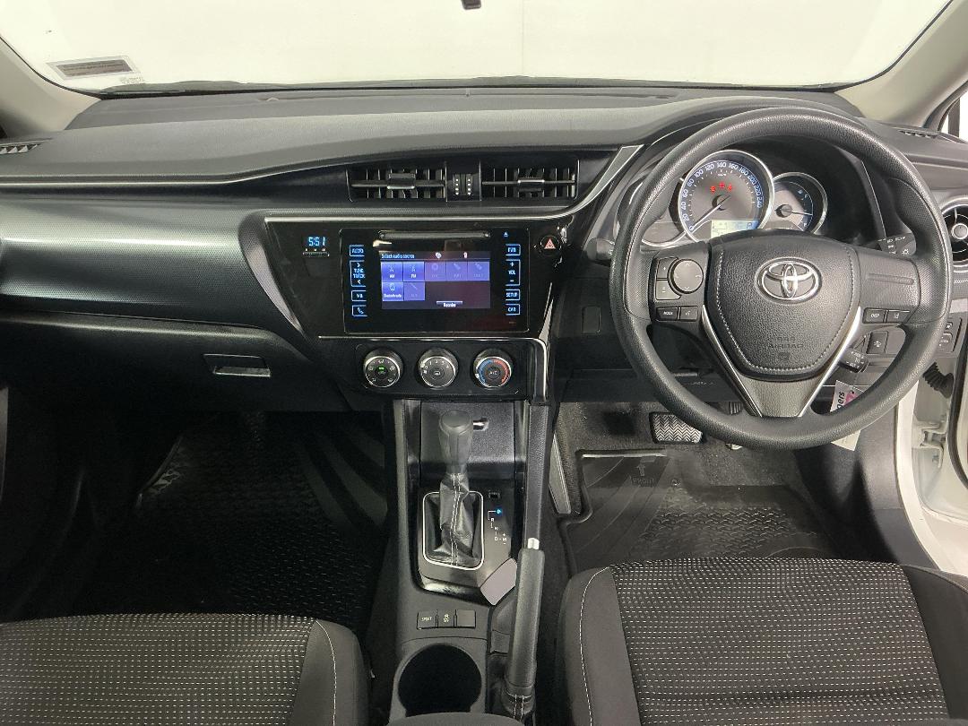 Photo '17' of Toyota Corolla