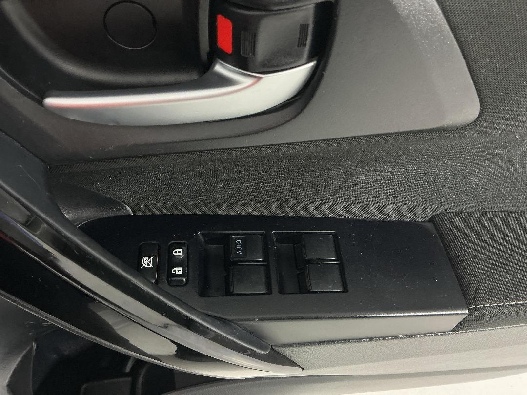 Photo '24' of Toyota Corolla