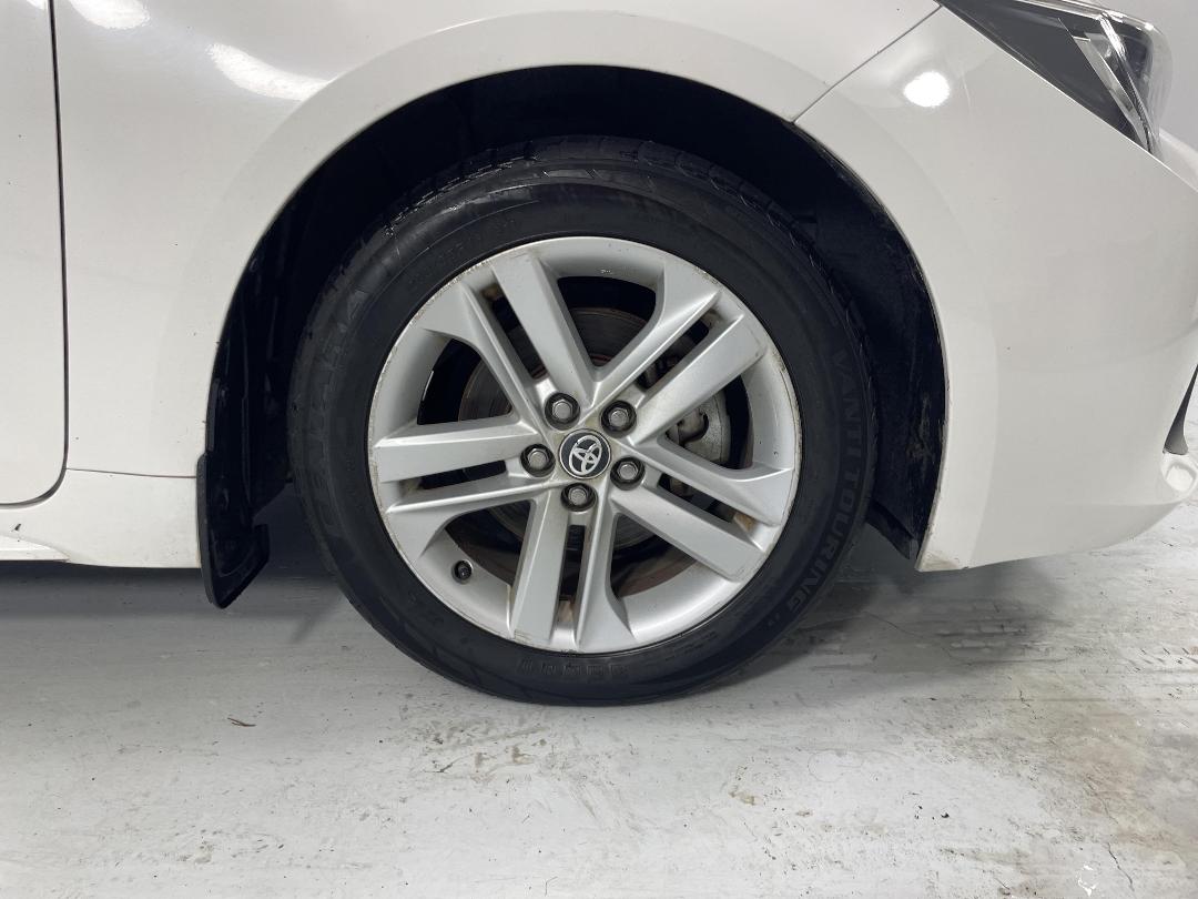 Photo '9' of Toyota Corolla