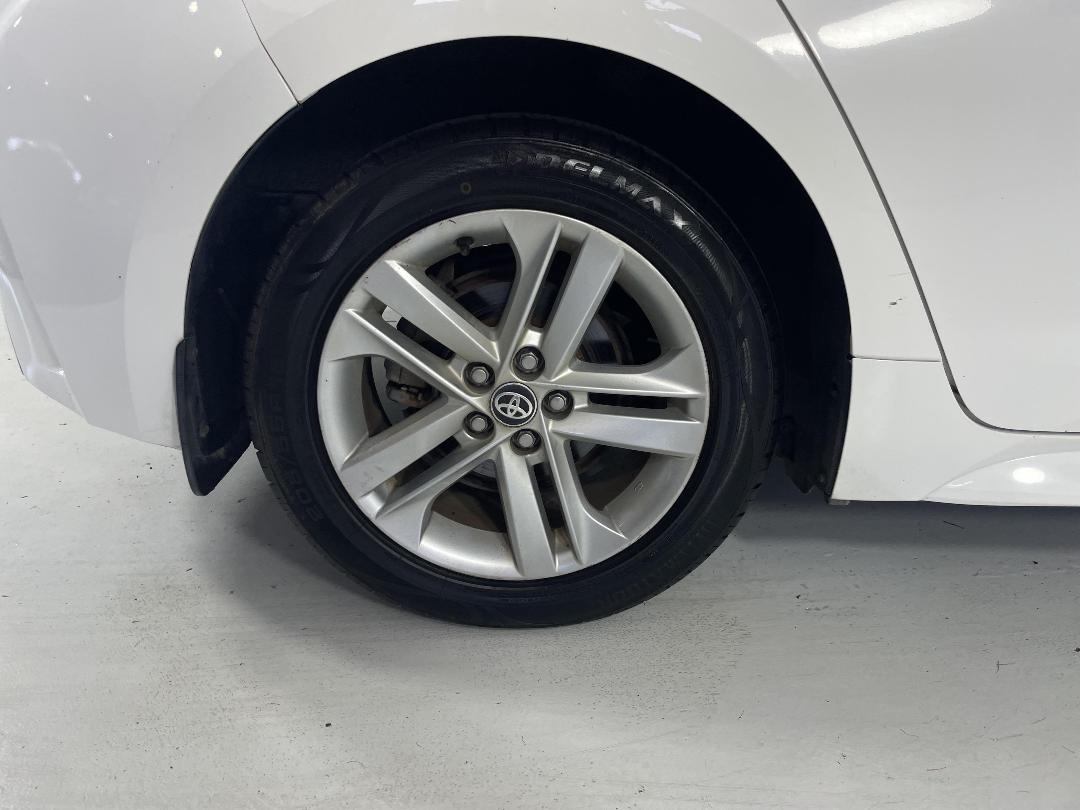 Photo '12' of Toyota Corolla Photo '12' of Toyota Corolla