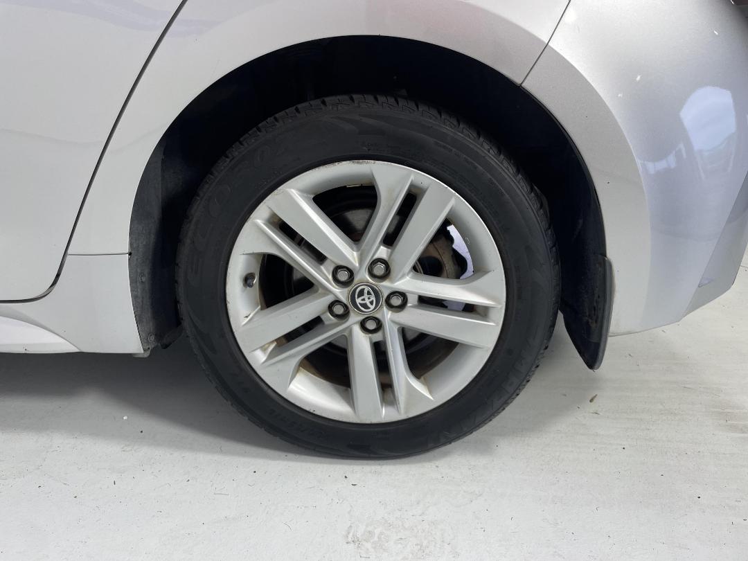 Photo '11' of Toyota Corolla