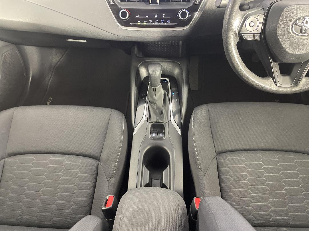 Photo '18' of Toyota Corolla