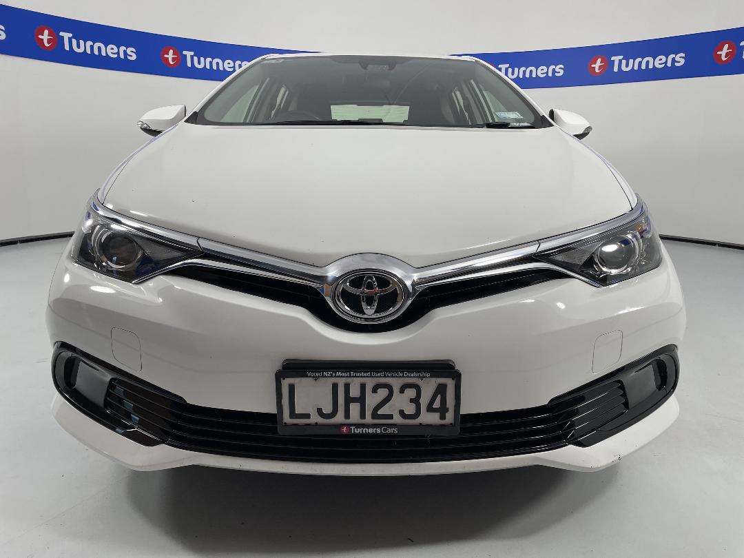 Photo '2' of Toyota Corolla