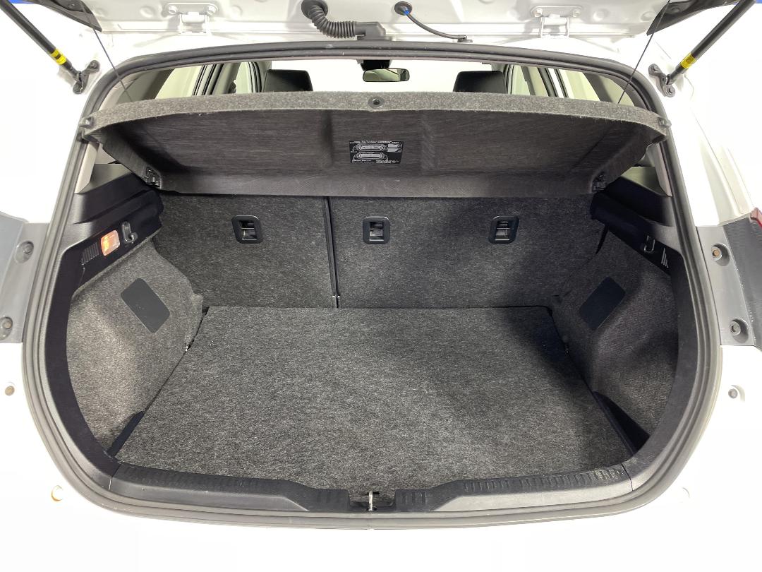 Photo '14' of Toyota Corolla Photo '14' of Toyota Corolla